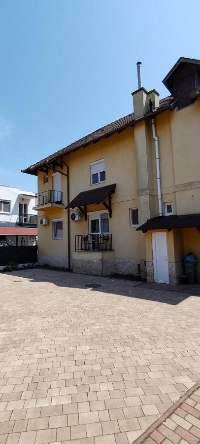 Levendula apartmanház Hajdúszoboszló Exterior foto