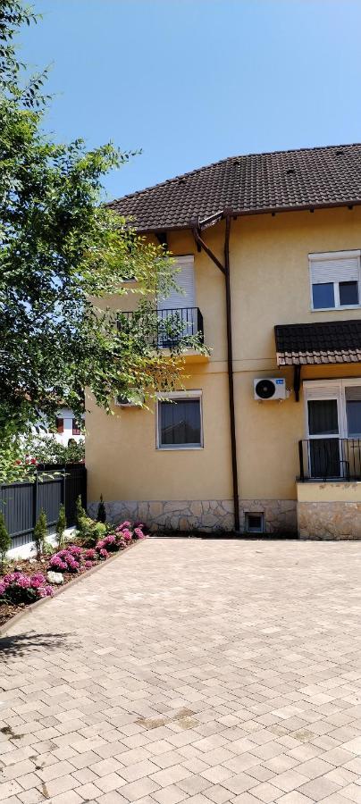 Levendula apartmanház Hajdúszoboszló Exterior foto